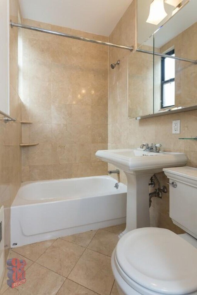 Foto del edificio - E 35TH ST.