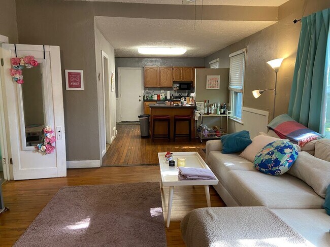 Foto del edificio - 2289 W 11th St