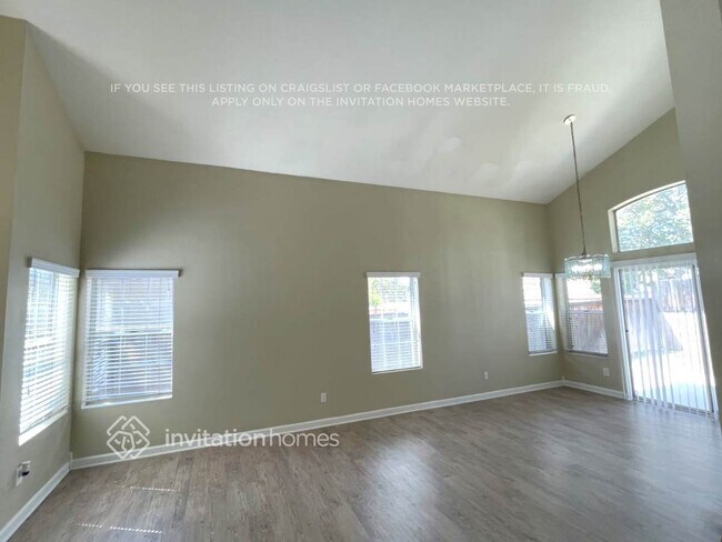 Foto del edificio - 22790 Downing St