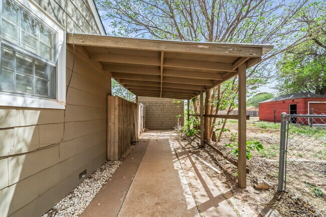 Foto del edificio - Charming Efficiency, Minutes from Texas Tech