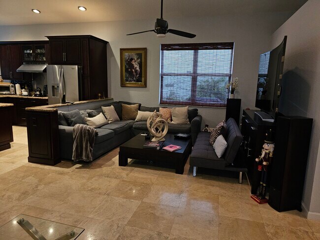 Foto del edificio - 7076 Middlebury Dr
