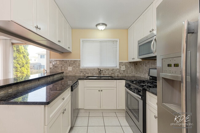Building Photo - 11 Wood Sorrel Pl