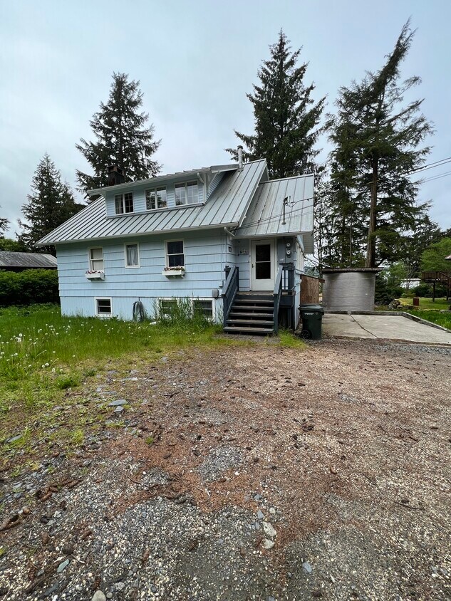 Foto principal - 8335 N Tongass Hwy