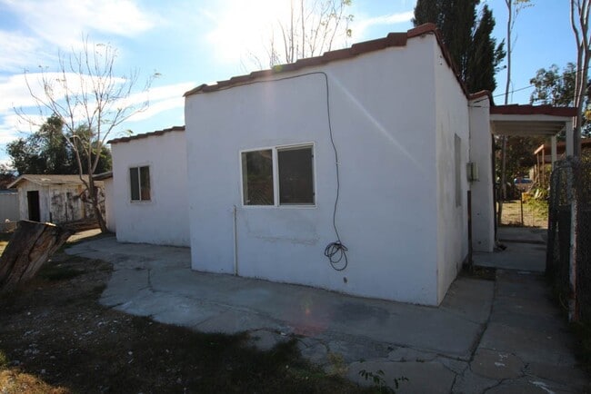 Building Photo - 3945 Severance Ave