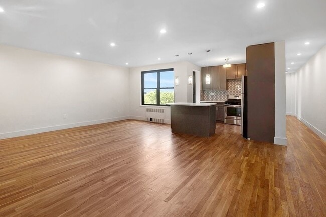 Floorplan - 530 West 236th