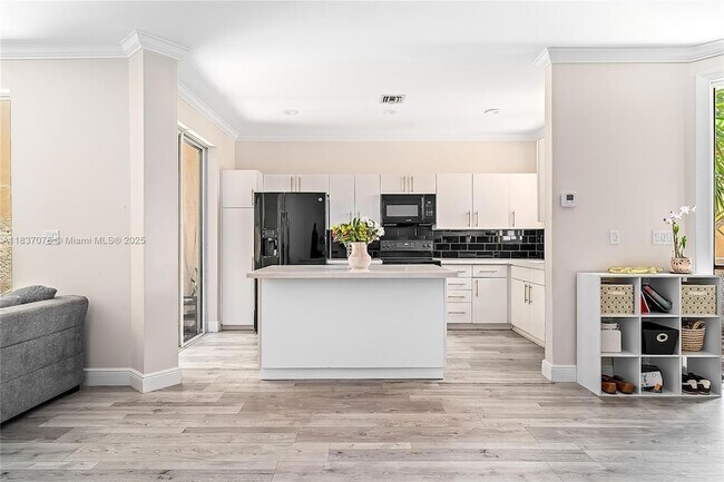 Foto del edificio - 21024 NE 34th Ct