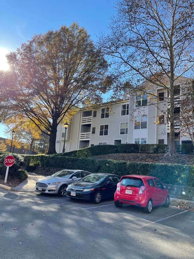 10300 Appalachian Cir Unit 307, Oakton, VA 22124 Condo for Rent in
