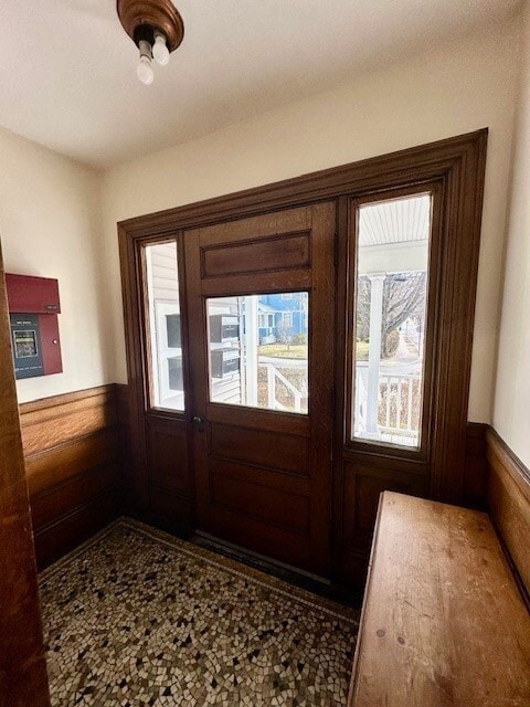 Building Photo - 305 Cabot St