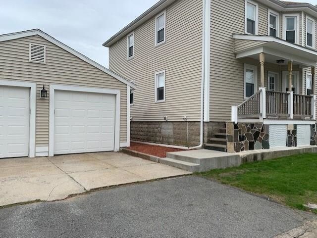 Building Photo - 93 Metacomet Ave