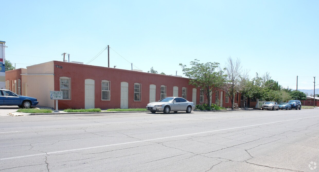 Building Photo - 2310 Magoffin Ave
