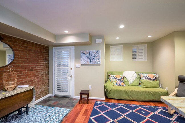 Foto del edificio - 1001 New Hampshire Ave NW