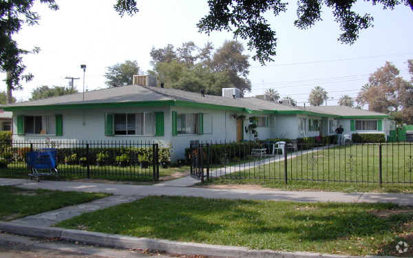 Building Photo - 1813-1825 Loma Vista St