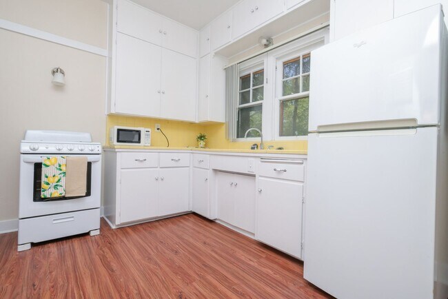 Foto del edificio - 1022 S Euclid Ave