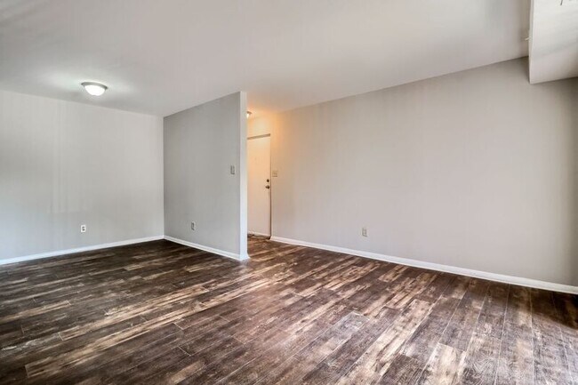 Foto del edificio - 1000 Sandlin Pl