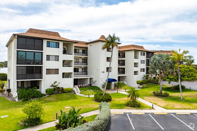 Building Photo - Buttonwood Cove