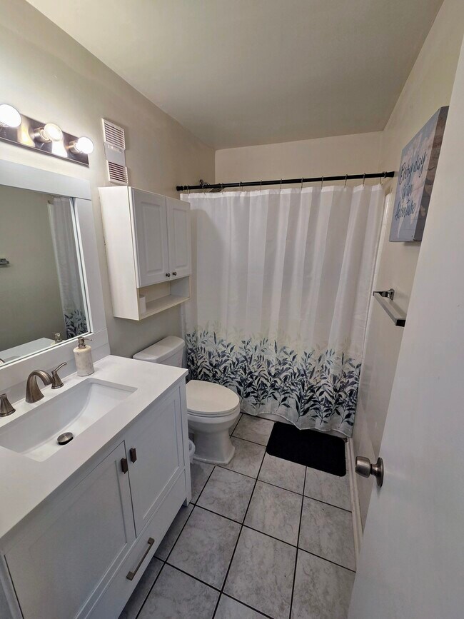 Foto del edificio - 905 Wynnes Ridge Cir SE