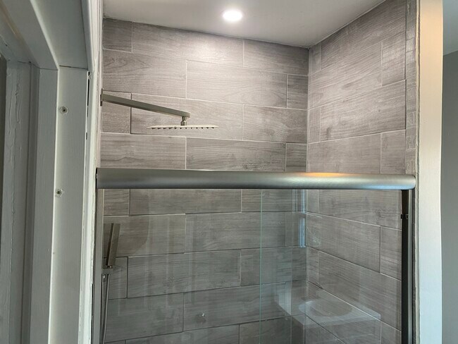 Foto del edificio - 712 Stanley St