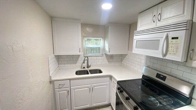 Foto del edificio - 125 Palm Pl