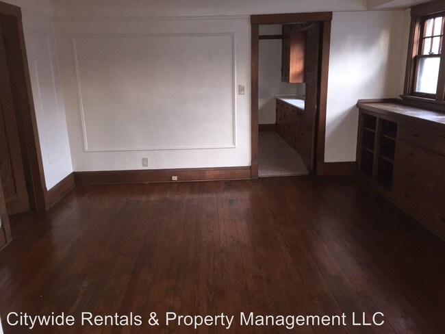 Foto del edificio - 2924 N 56th St