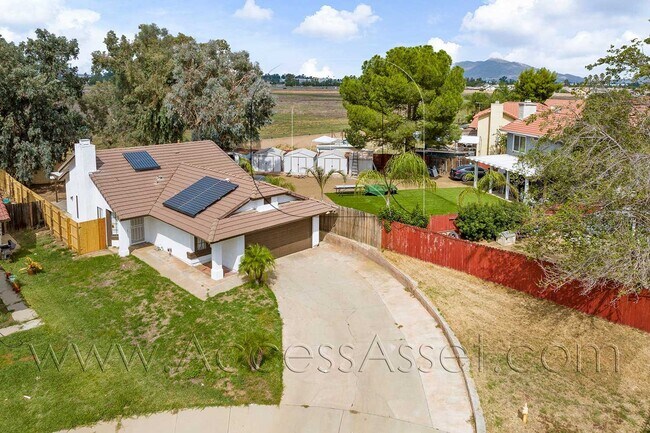 Foto del edificio - Charming Single-Story 3 Bed / 2 Bath Home ...