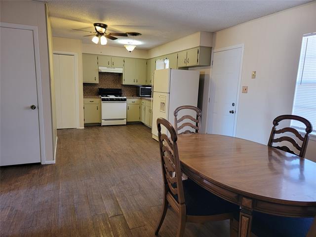 Foto del edificio - 5374 Alamo Dr