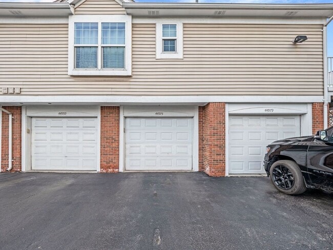 Building Photo - 44975 Marigold Dr