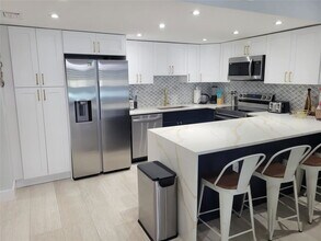 Building Photo - 19390 Collins Ave Building Photo - 19390 Collins Ave