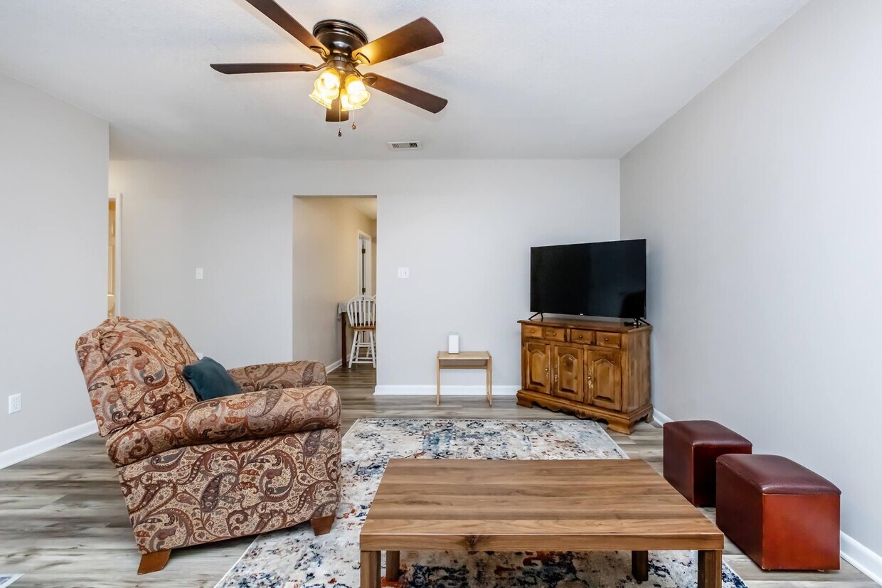 Foto principal - 8650 Jernigan Rd