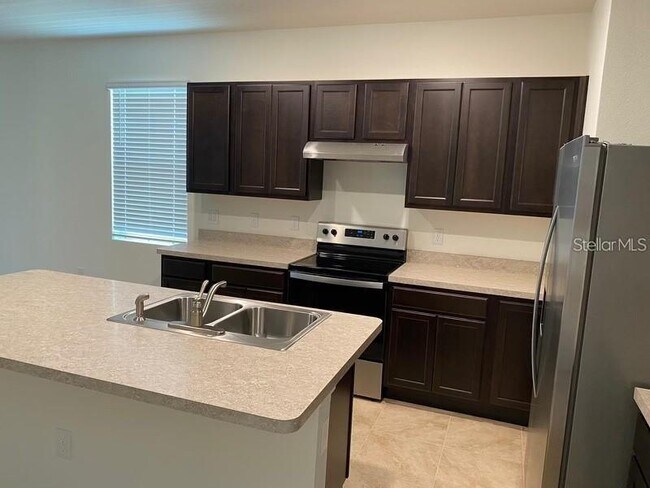 Building Photo - 394 Feltrim Reserve Blvd