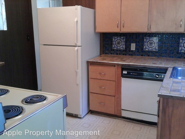 Building Photo - 5500 12th Ave NE