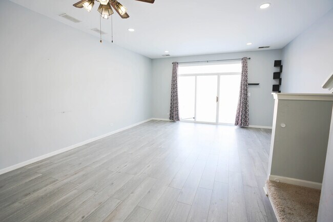 Foto del edificio - 2441 Oneida Ln