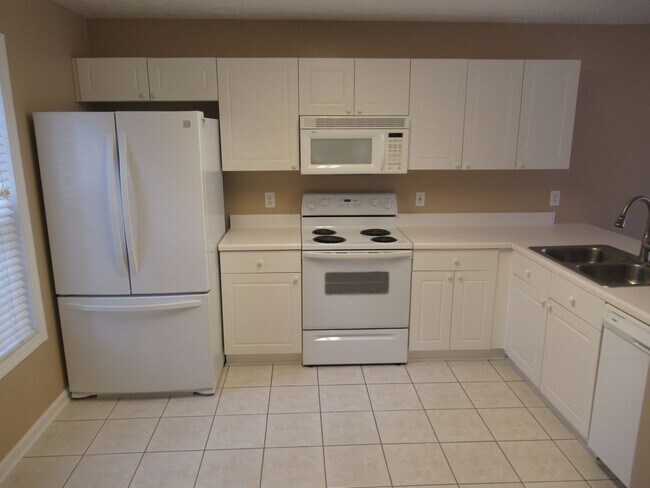 Foto del edificio - Donahue Crossing Condo #2003