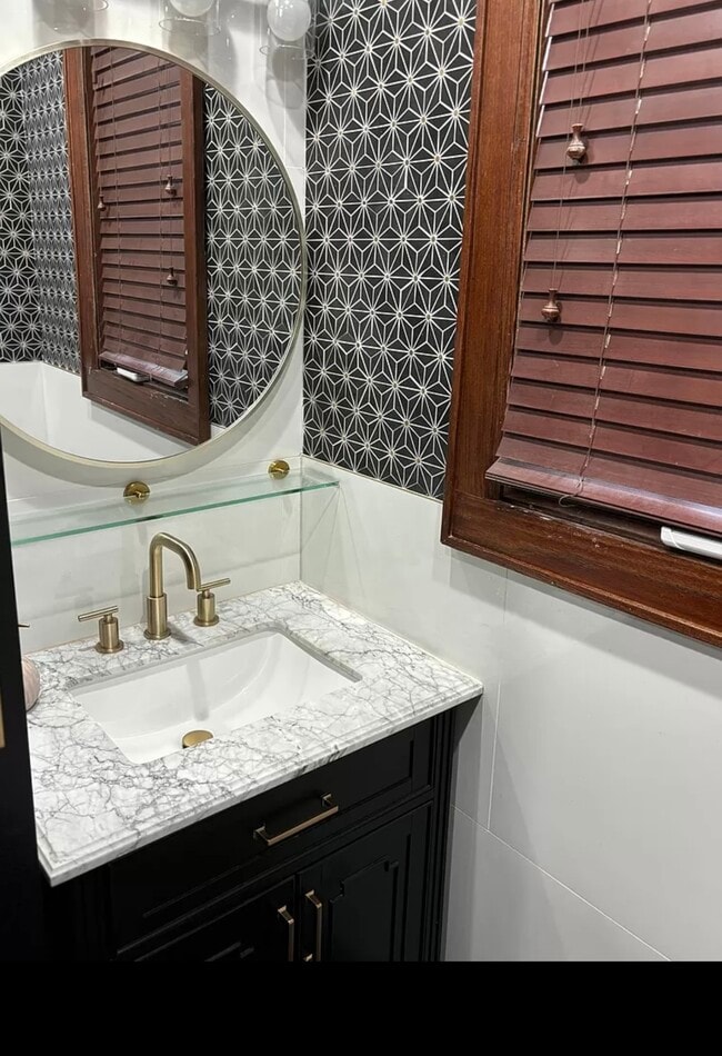 Foto del edificio - 8337 Charlecote Rdg