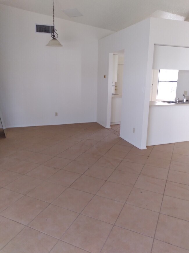 dining area - 2635 Canyon View Dr