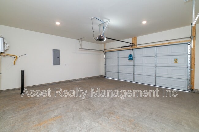 Foto del edificio - 5163 Runnerstone Rd