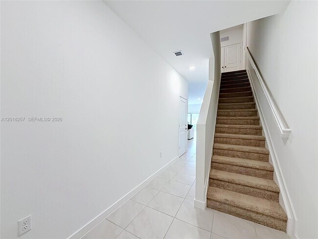 Foto del edificio - 939 NW 3rd Terrace