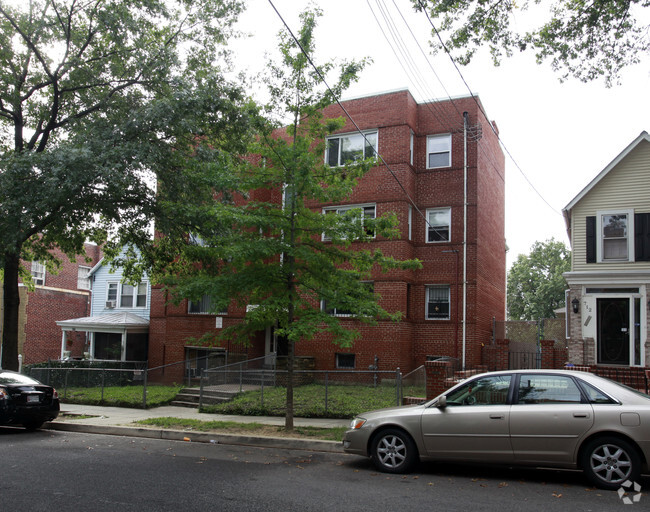 Foto - 710 Jefferson St Apartments