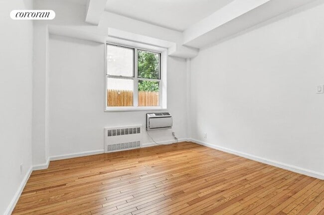 Foto del edificio - 401 W 56th St