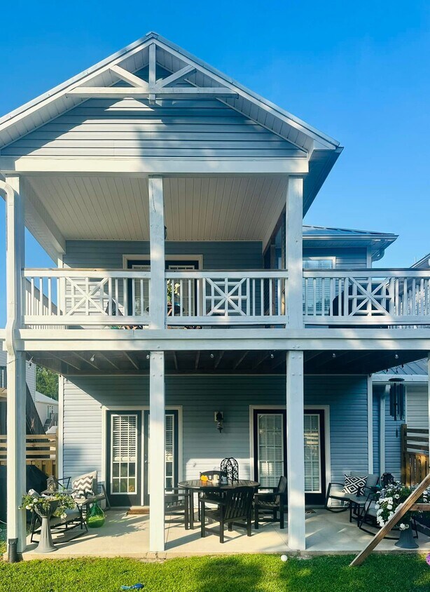 Foto principal - 122B James Ave