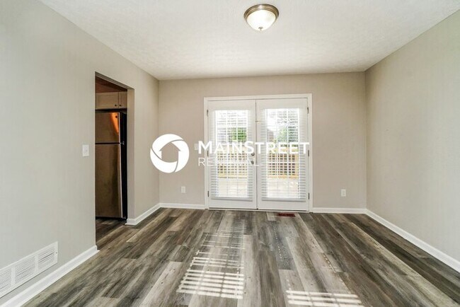 Foto del edificio - 3 Bedroom Pet-Friendly Home in REYNOLDSBURG, OH with Main Street Renewal