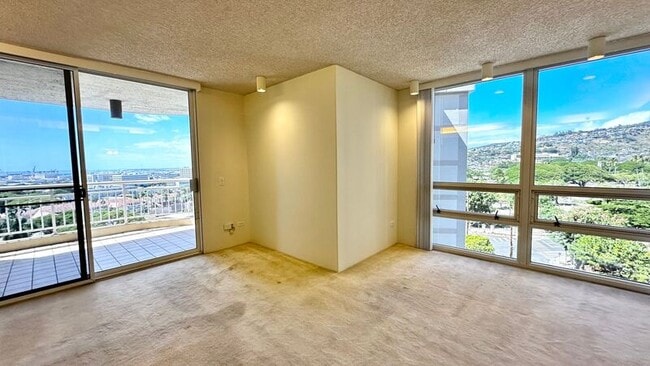Building Photo - 2047 Nuuanu Ave