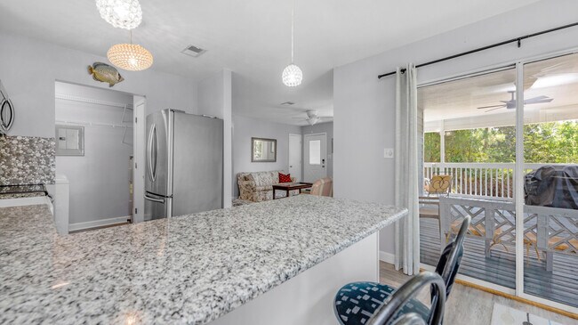 Foto del edificio - 5230 Soundside Dr