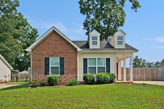 Building Photo - 49 Linford St