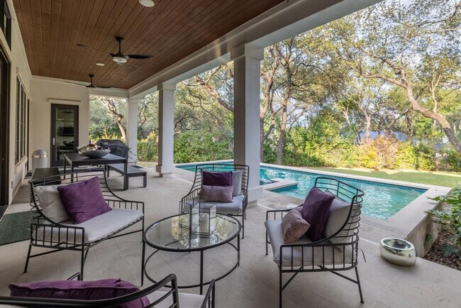 Foto del edificio - 4720 Rockcliff Rd