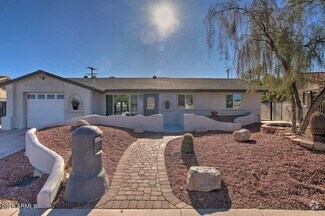 Building Photo - 8637 E Palm Ln
