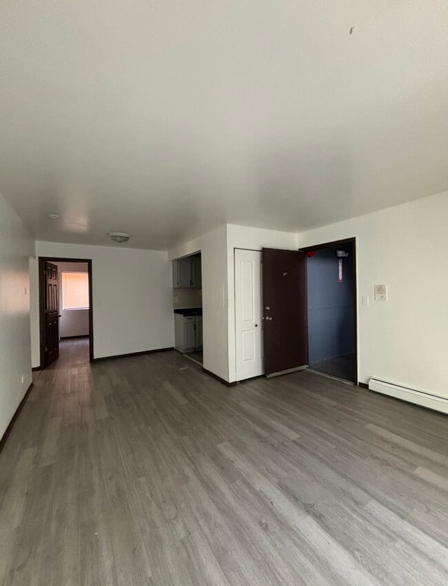 Building Photo - 3060 Bernice Ave