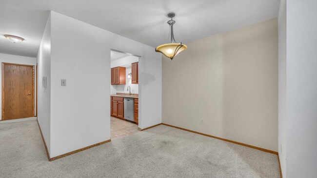 Building Photo - 615 Michigan Ave