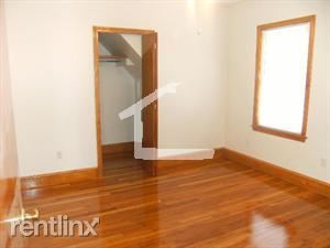 Building Photo - 4 br, 1.5 bath House - 60 Glencoe St # 2A