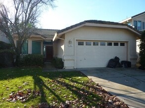 Building Photo - 140 Oxburough Dr