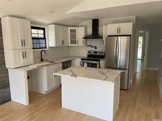 Foto del edificio - 99-15 157th Ave